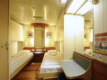 vision-comfort-class-2-bed-animals-inside
